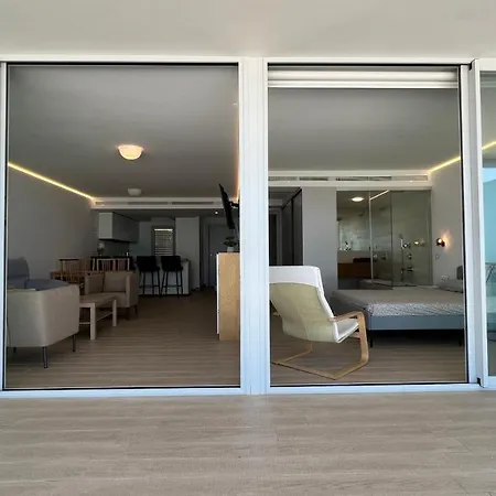 Med1 2Bedroom Seaview Higueron *